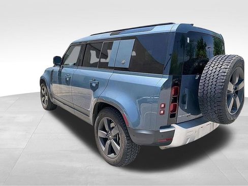 Used 2021 Land Rover Defender 110 SE AWD/4WD image 6