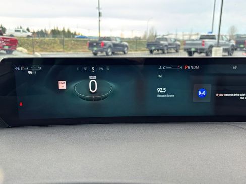 Used 2025 Ford Expedition Platinum image 17