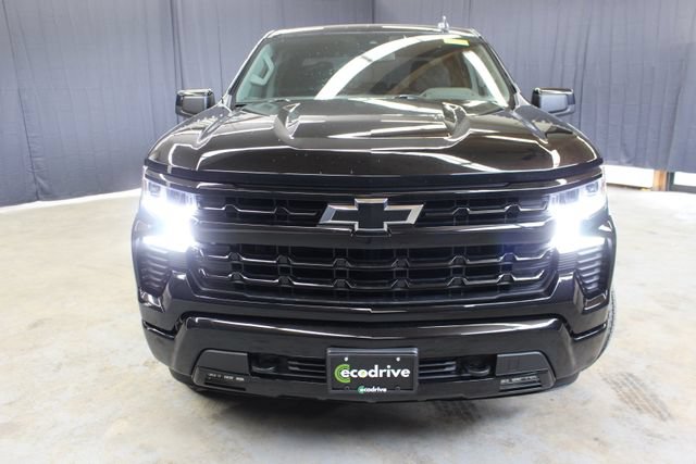 Used 2023 Chevrolet Silverado 1500 RST w/ Z71 Off-Road Package AWD/4WD image 2
