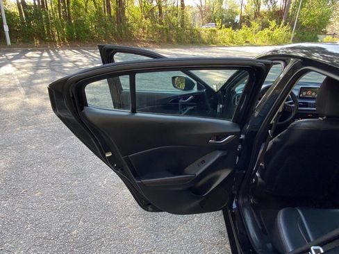 Used 2016 MAZDA MAZDA3 s Touring image 42