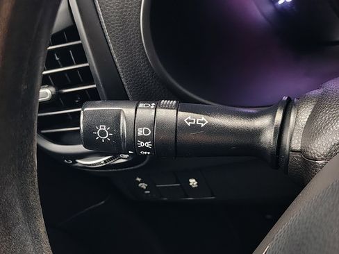 Used 2017 Kia Soul Base image 29