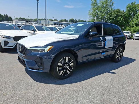 New 2026 Volvo XC60 B5 Plus w/ Climate Package image 2