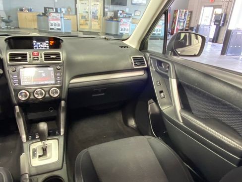 Used 2018 Subaru Forester 2.5i Premium w/ All-Weather Package AWD/4WD image 30