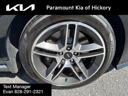 Used 2010 Ford Mustang Shelby GT500 RWD image 15
