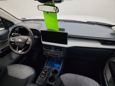 New 2025 Ford Maverick XLT w/ XLT Luxury Package image 23