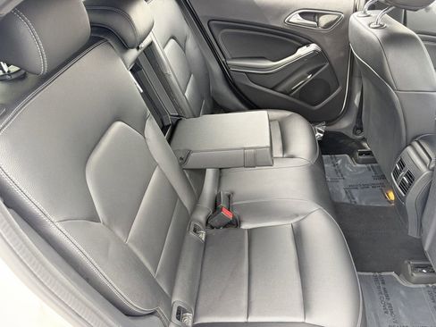 Used 2020 Mercedes-Benz GLA 250 image 13