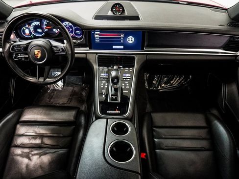 Used 2022 Porsche Panamera 4 Platinum Edition image 27
