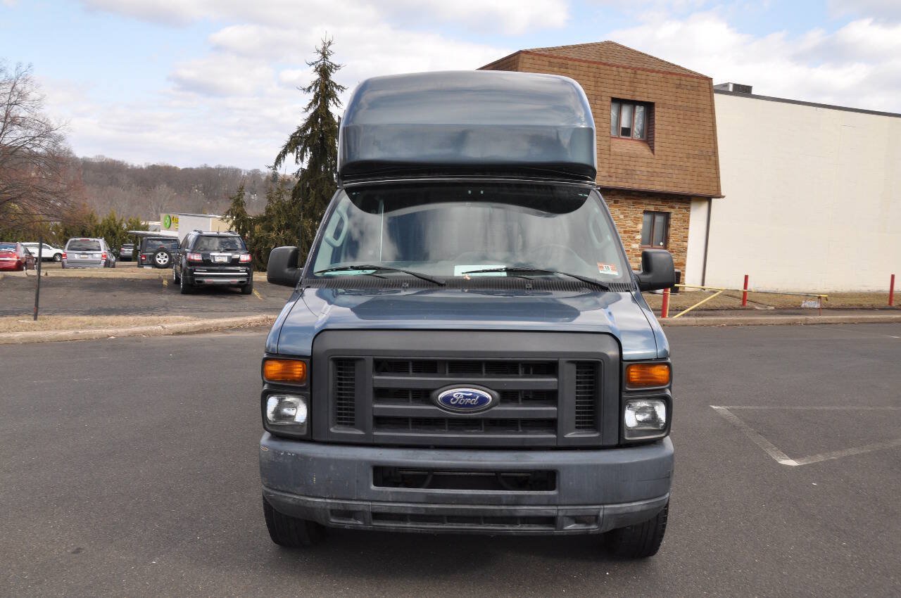 Used 2014 Ford E-350 and Econoline 350 Extended Super Duty w/ Power Group RWD image 6