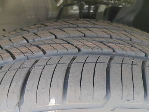 New 2026 Nissan Pathfinder SV image 34