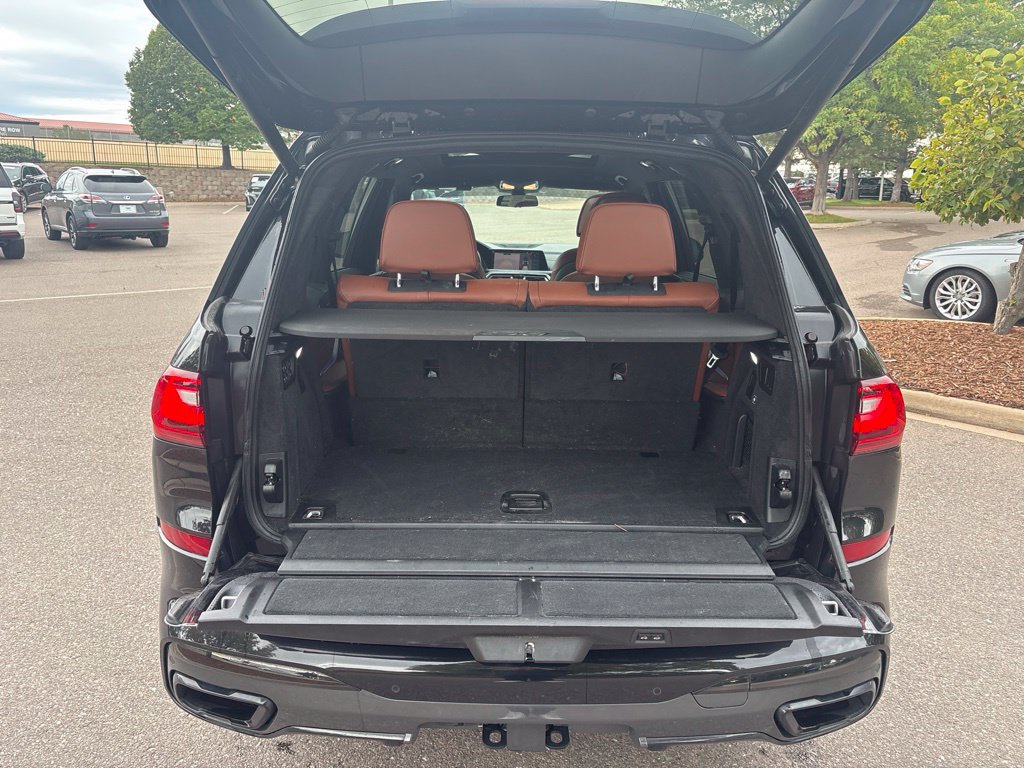 Used 2021 BMW X7 M50i AWD/4WD image 23