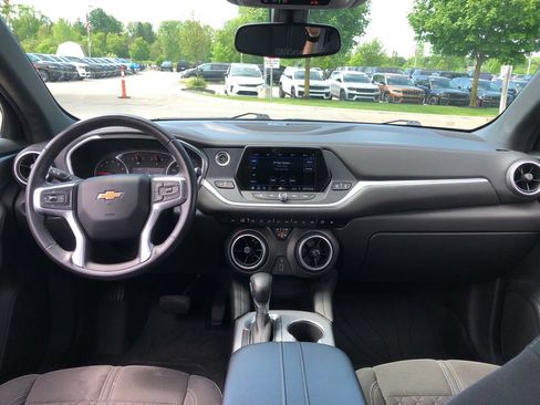 Used 2020 Chevrolet Blazer LT FWD image 2
