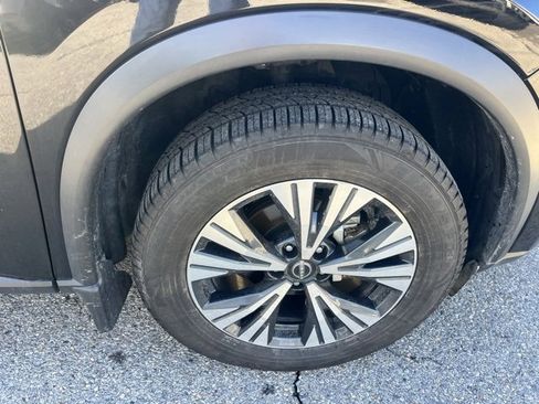 Certified 2023 Nissan Rogue SV w/ SV Premium Package image 10