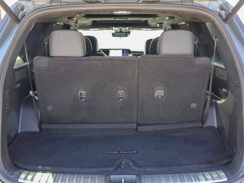 Used 2023 Hyundai Palisade Calligraphy image 27