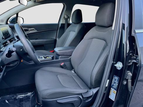 Certified 2024 Kia Sportage LX FWD image 15
