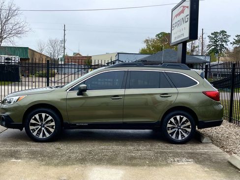 Used 2015 Subaru Outback 2.5i Limited image 4