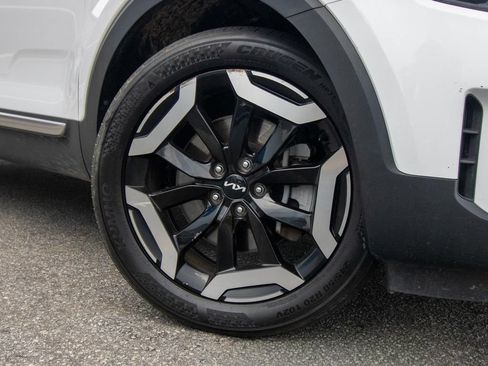 Used 2025 Kia Telluride S FWD image 14