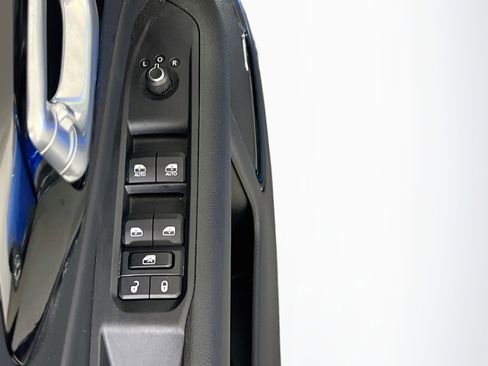 Used 2022 Jeep Compass Trailhawk w/ Sun and Sound Group AWD/4WD image 16