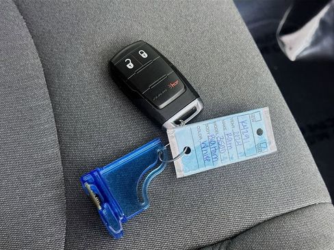 Used 2024 RAM 3500 Big Horn AWD/4WD image 34