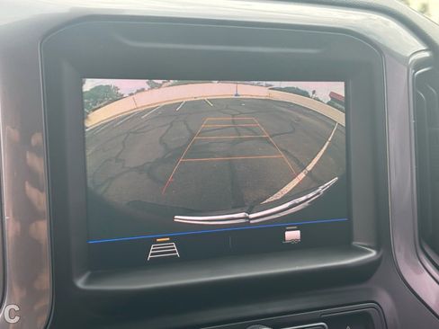 Used 2021 Chevrolet Silverado 1500 Custom image 18