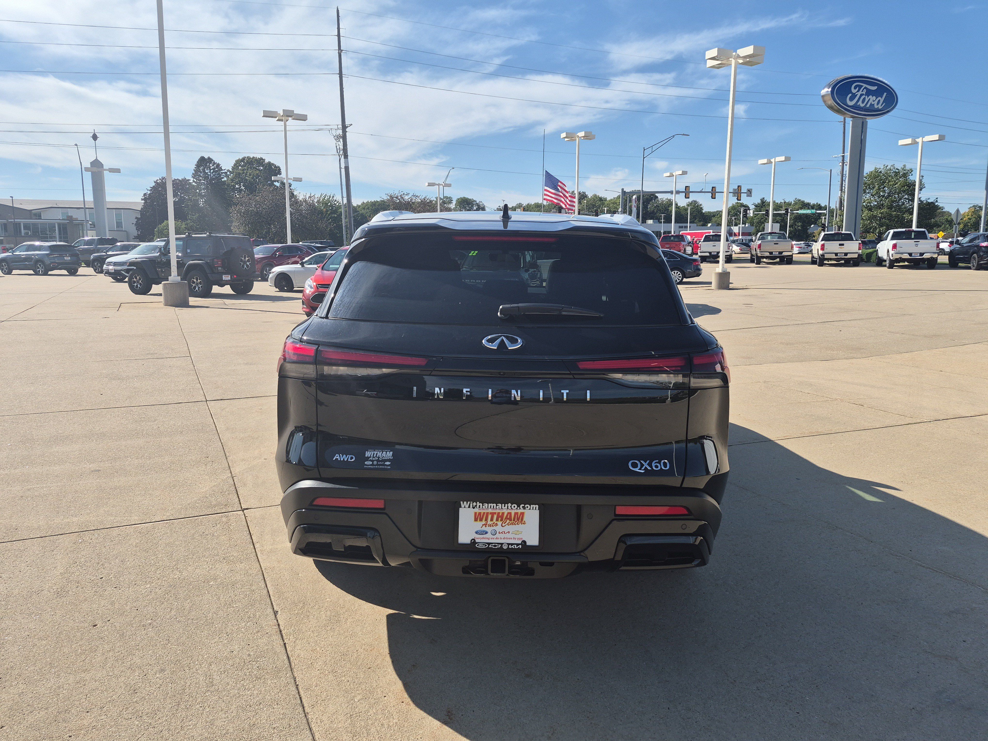 Used 2023 INFINITI QX60 Luxe AWD/4WD image 5