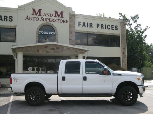 Used 2016 Ford F250 XL w/ Power Equipment Group AWD/4WD image 9