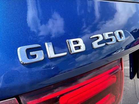 Certified 2024 Mercedes-Benz GLB 250 image 10