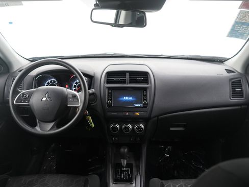 Used 2023 Mitsubishi Outlander Sport ES image 13