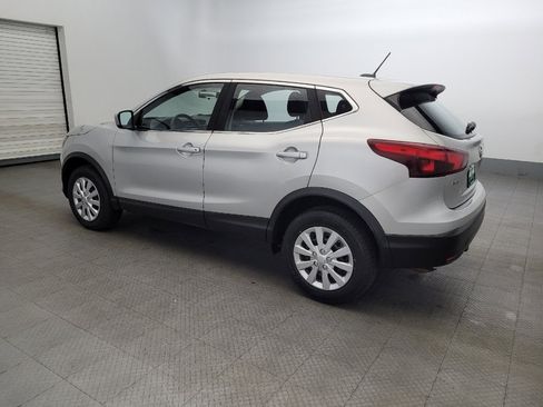 Used 2018 Nissan Rogue Sport S image 3