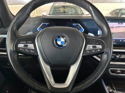 Used 2025 BMW X5 xDrive50e AWD/4WD image 24