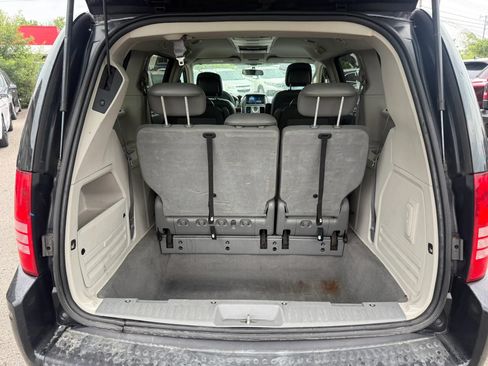 Used 2010 Chrysler Town & Country Touring FWD image 26