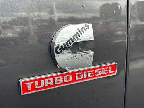Used 2024 RAM 2500 Tradesman w/ Chrome Appearance Group AWD/4WD image 12