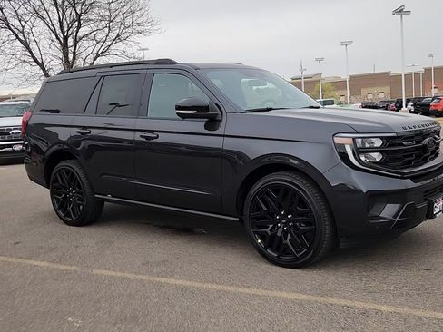 New 2026 Ford Expedition Platinum w/ Stealth Performance Package AWD/4WD image 7