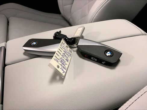 Used 2025 BMW X5 xDrive40i w/ M Sport Package image 14