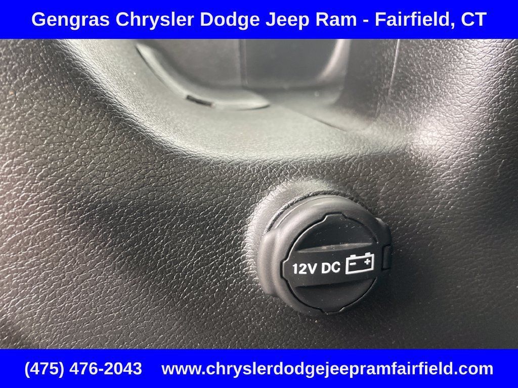 Used 2023 Jeep Wrangler Unlimited w/ Sun & Screen Package AWD/4WD image 32