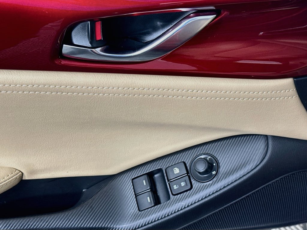 Used 2019 MAZDA MX-5 Miata RF Grand Touring w/ Appearance Package RWD image 18