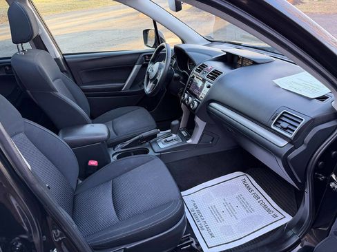 Used 2018 Subaru Forester 2.5i Premium w/ All-Weather Package image 26