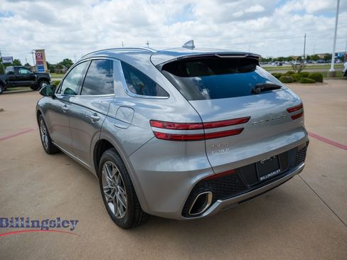 Used 2025 Genesis GV70 2.5T AWD/4WD image 5