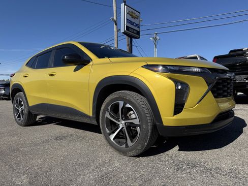 Used 2024 Chevrolet Trax RS w/ Sunroof Package image 6