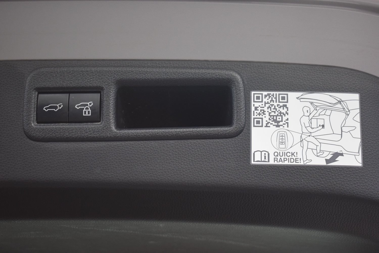Used 2023 Toyota Venza Limited AWD/4WD image 12