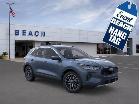 New 2026 Ford Escape SE image 1