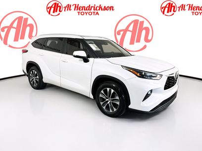 Used 2023 Toyota Highlander XLE