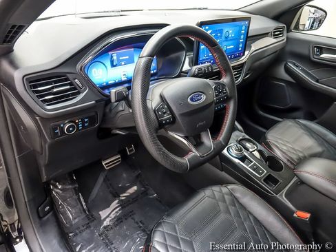 Certified 2023 Ford Escape ST-Line Elite w/ Premium Technology Package AWD/4WD image 10