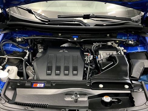 Used 2022 Mitsubishi Eclipse Cross AWD image 9