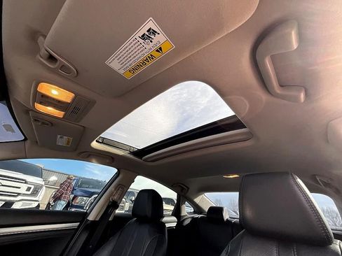 Used 2017 Honda Civic Touring image 25