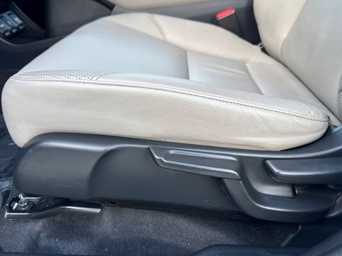 Used 2018 Honda HR-V EX-L image 14