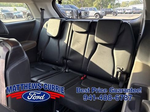 Used 2025 Kia Carnival FWD image 13