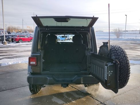Used 2019 Jeep Wrangler Unlimited Sport S image 23