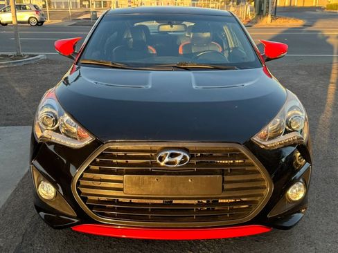 Used 2017 Hyundai Veloster Turbo FWD image 4