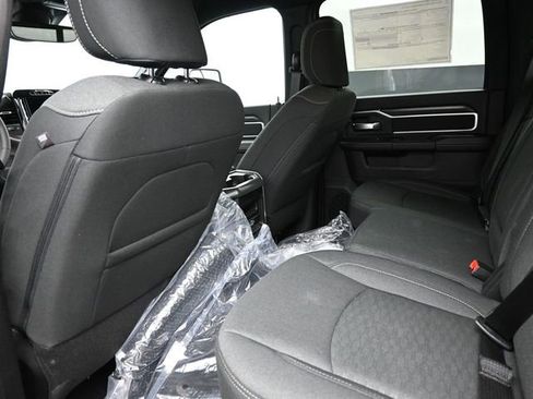 New 2026 RAM 2500 Big Horn AWD/4WD image 15