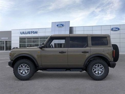 New 2025 Ford Bronco Badlands image 3